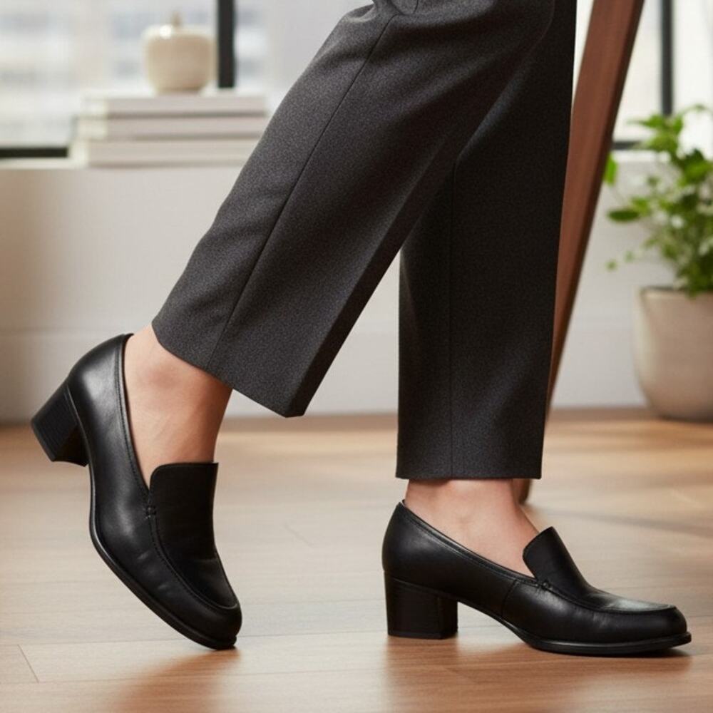 Vintage Mootsies Tootsies Pasha Black Loafers Womens Size 7M Preppy Officecore